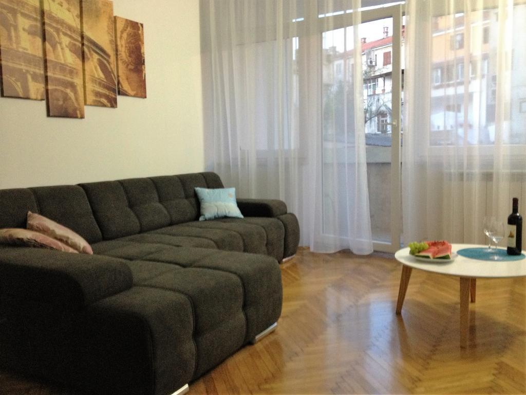 Arenacentar Apartments Pula Exterior foto